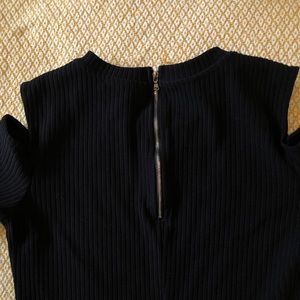 Black cold-shoulder Body-Con Dress